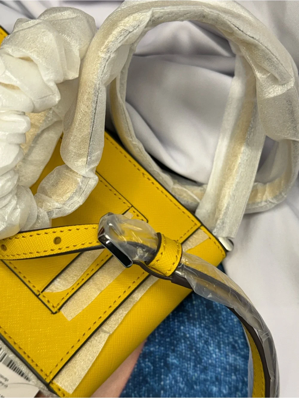 (new+tag) Kate Spade yellow saffiano league crossbody phone bag 7.25 x 4.25 inch